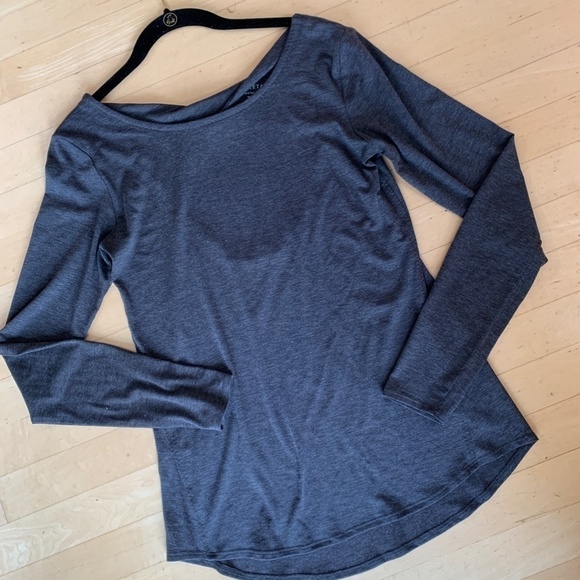 Athleta flex light open twist back top, XS. CB1669 - Picture 2 of 5